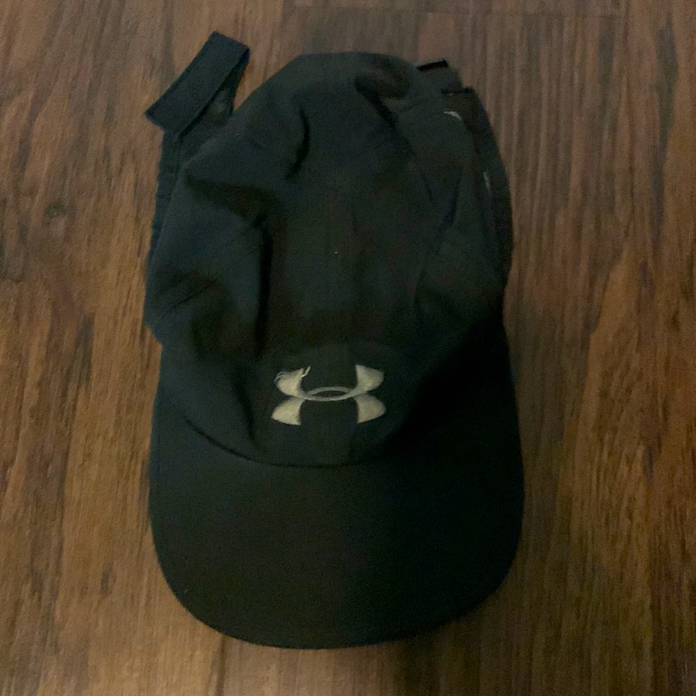 2/$8 💛 Under Armour Black Hat